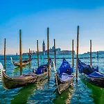 With Pool In 54388 아파트 비비오네